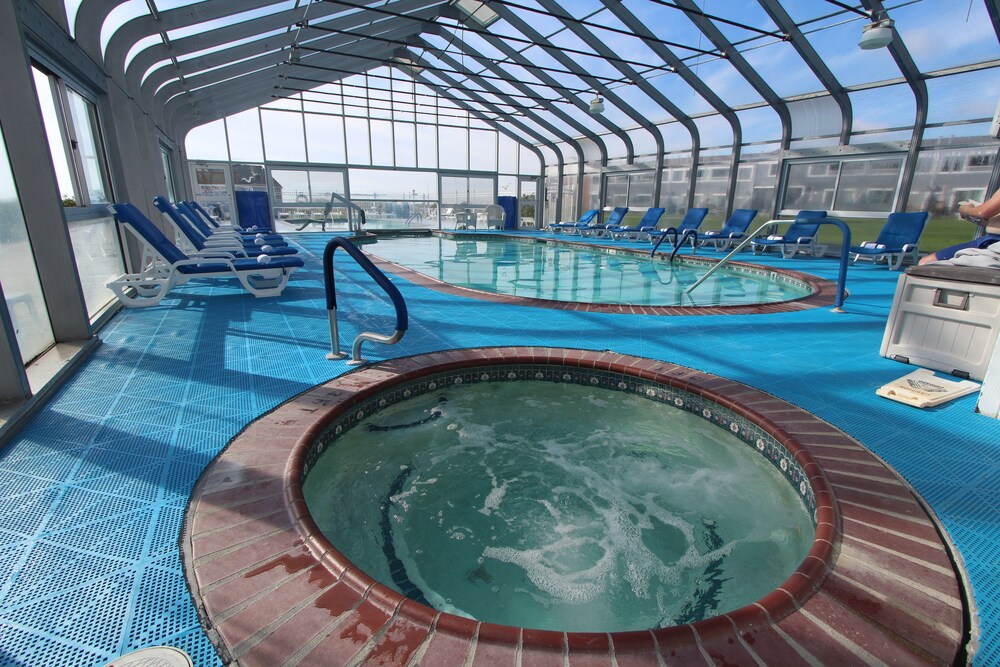 Edgewater Beach Resort, a VRI resort 14/29