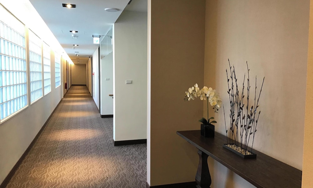 Ml Hotel 4/22