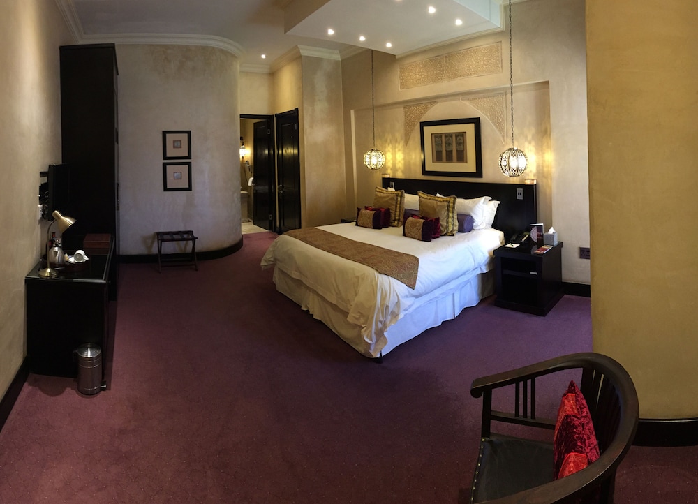 The Royal Elephant Hotel Conference Centre 16/50