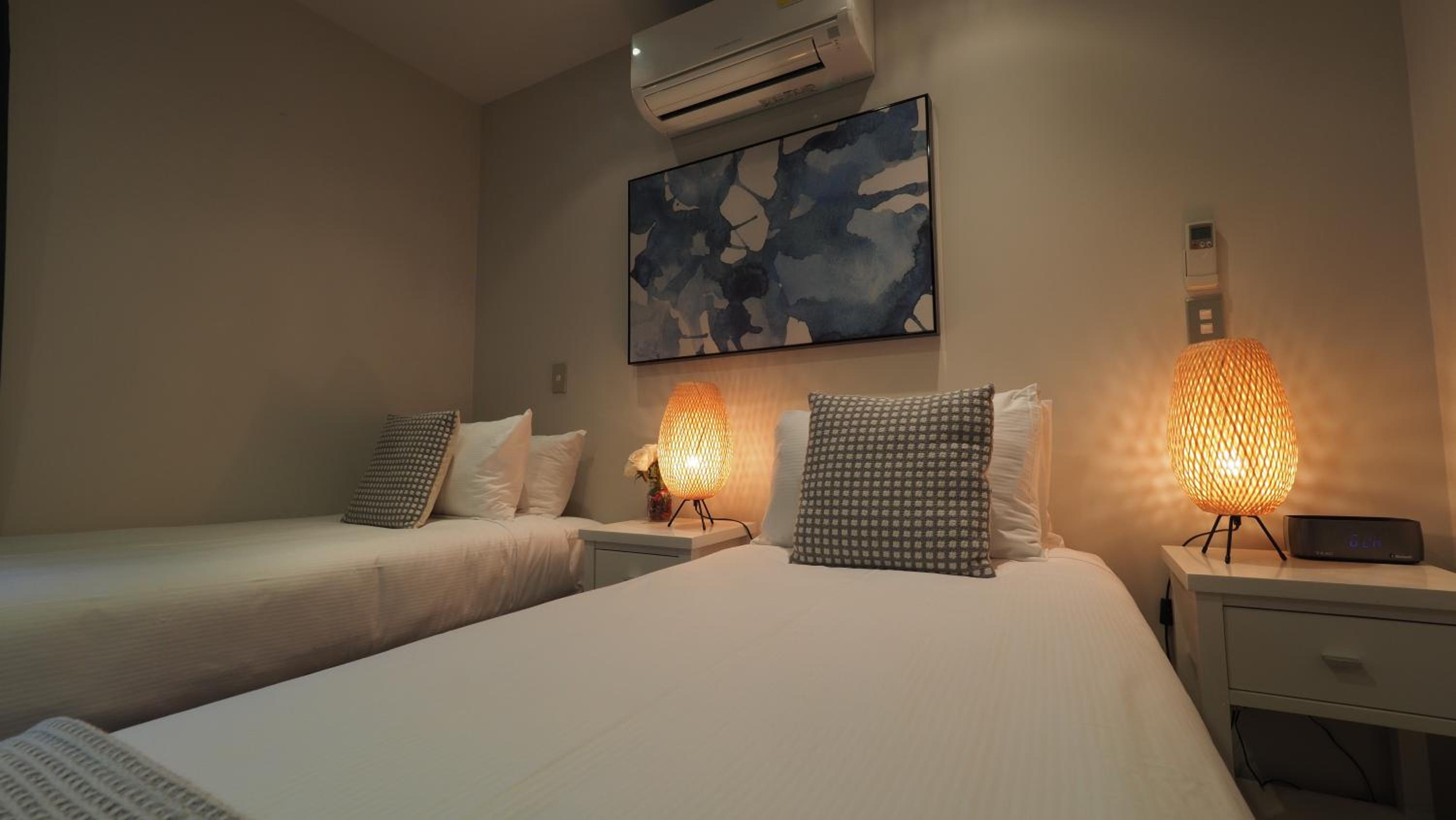 Serene, No Window، Colombo Lodge 5/10