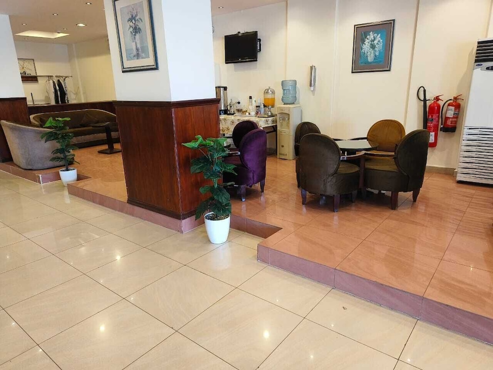 بنايه خليفه(Khalifa Tower Hotel Apartments) 59/69