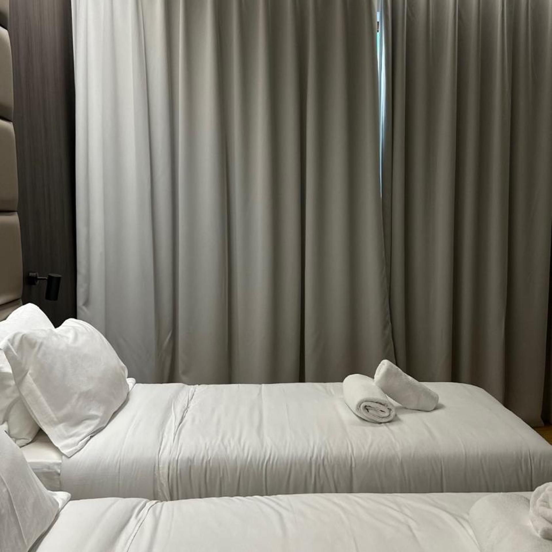 Adelar Hotel Tirana 35/60
