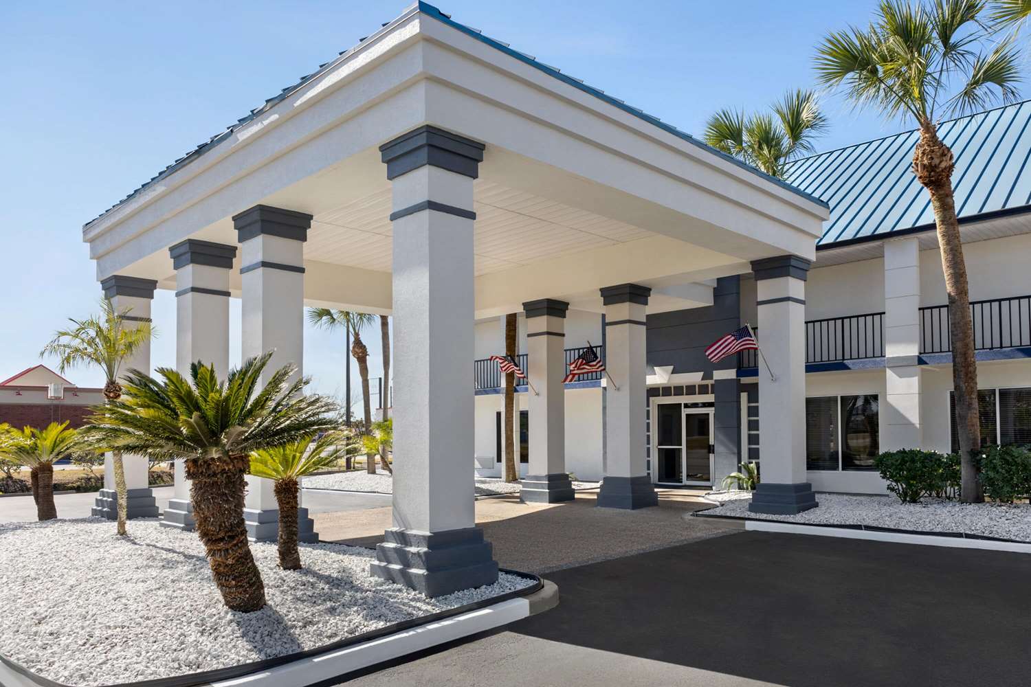Days Inn by Wyndham Kingsland GA 24/30