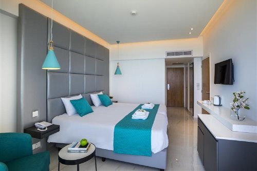 Room, Double or Twin Bed, Side Sea View, Balcony
