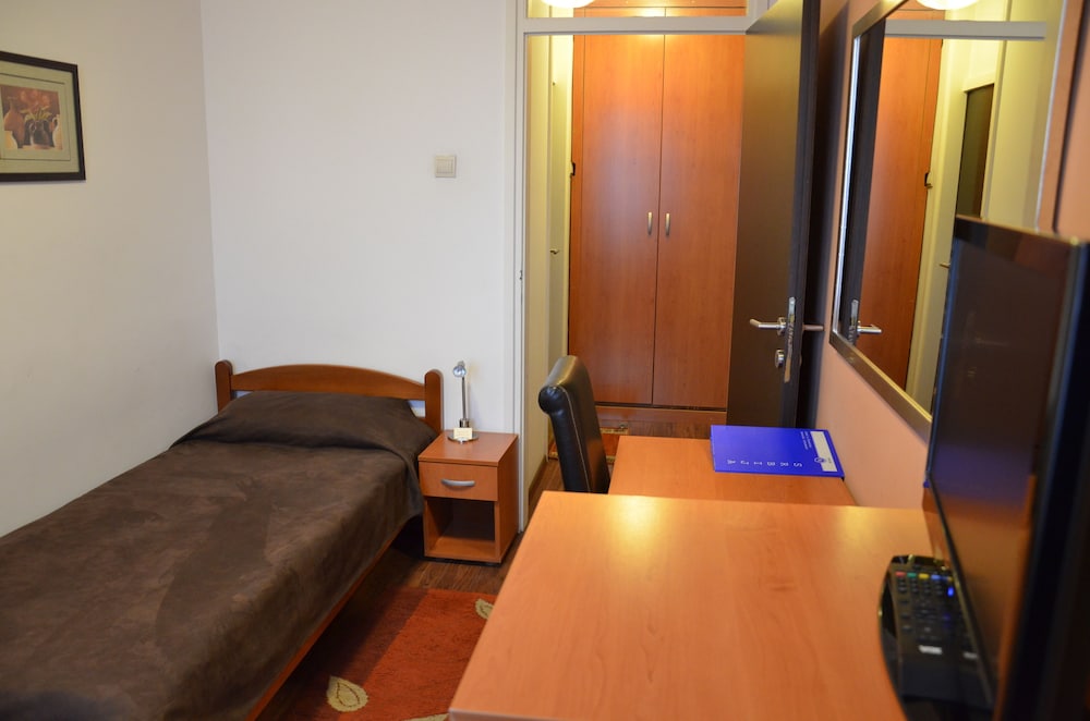 Hotel Srbija 18/50