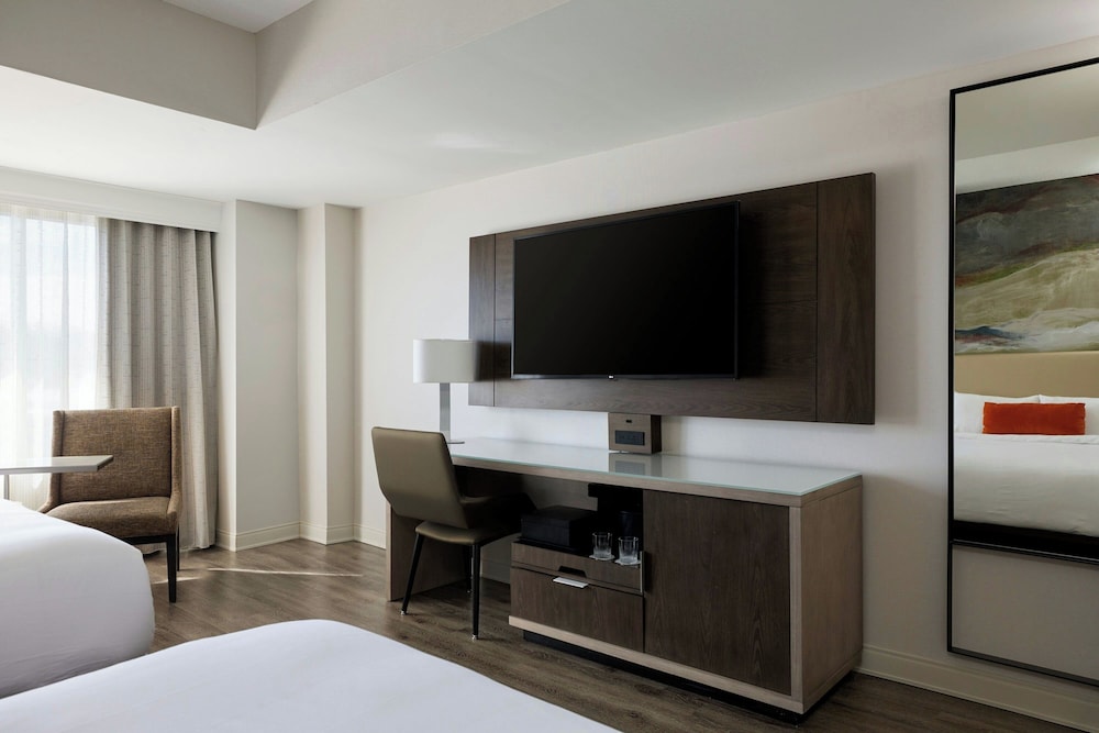 غرفة بسرير مزدوج، Marriott Meadowview Conference Resort Convention Center 3/9