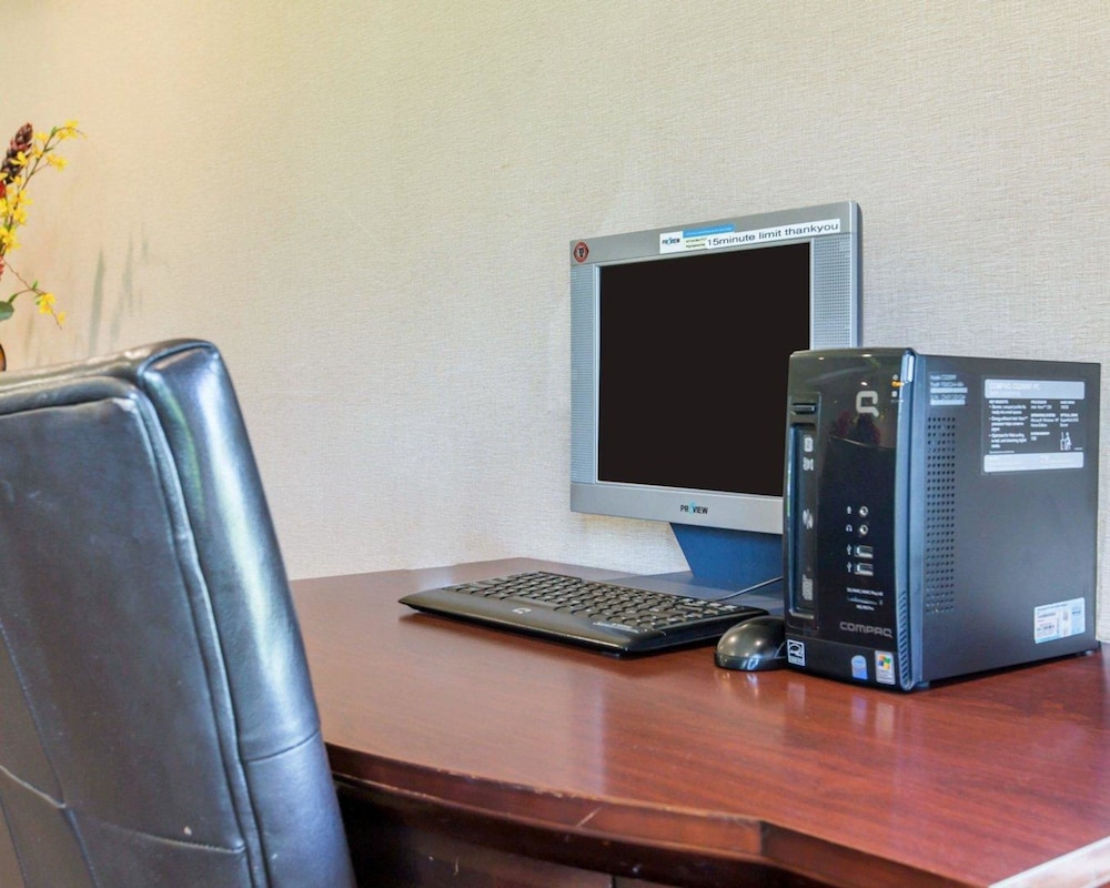 Quality Inn San Bernardino CA 40/43