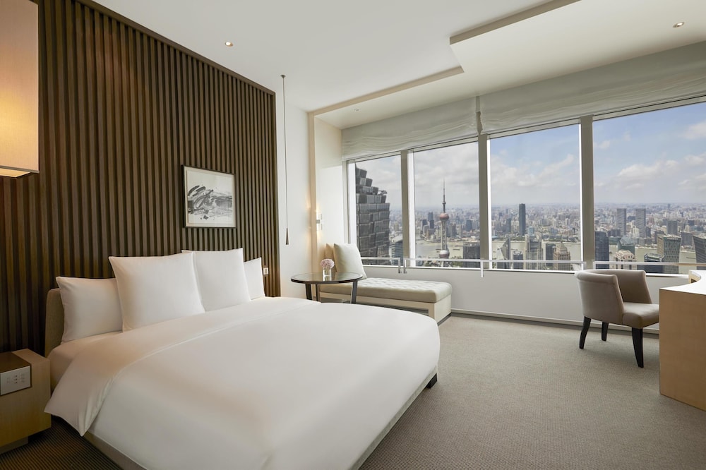 Room, King Bed, River View, Pearl Tower