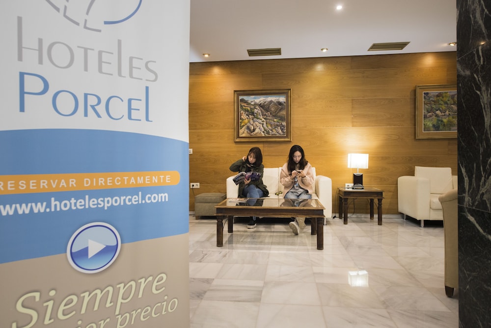 Navas Hotel 73/82