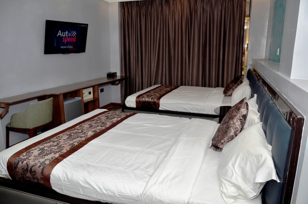 Lagos Hotel 11/27