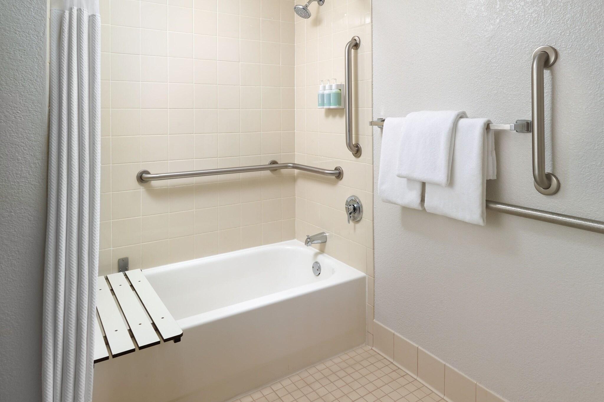 جناح بسرير كينج، Courtyard by Marriott Orlando International Drive/Convention Center 3/3