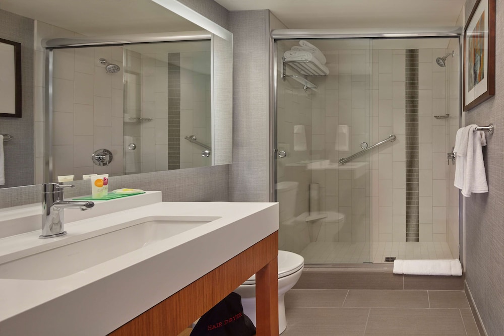 Hyatt Place State College 10/61