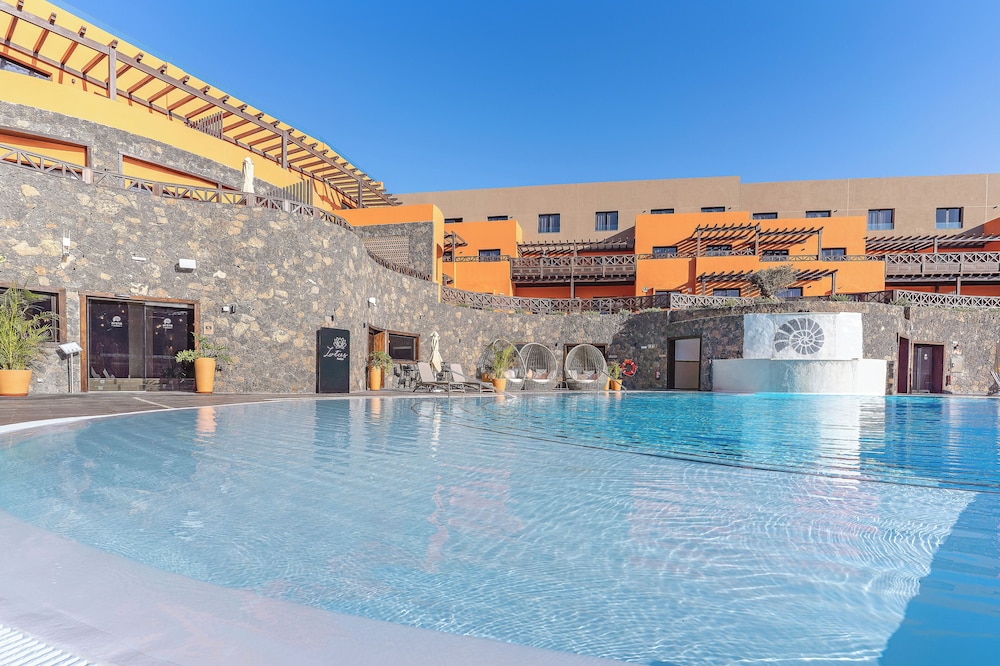 Arena Castillo Hotel in Costa de Antigua