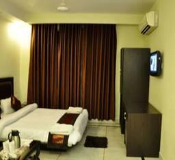 Super, Deluxe, Double Bed