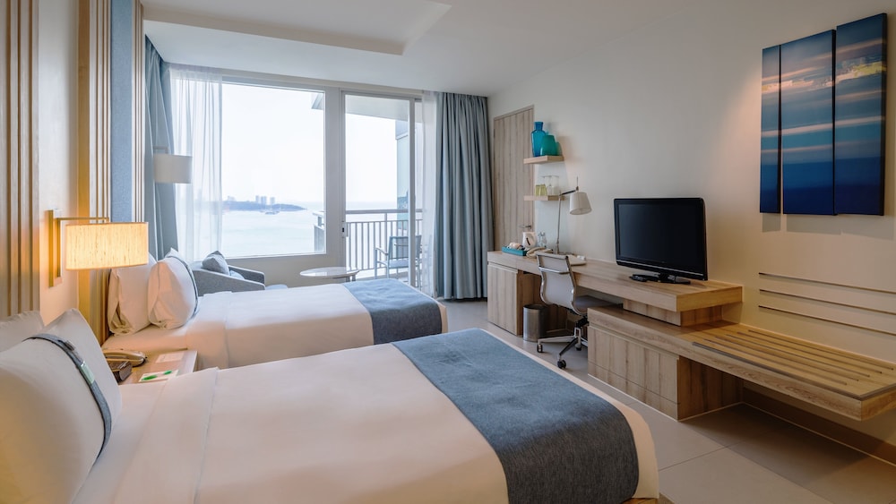 Holiday Inn Pattaya Hotel 23/83