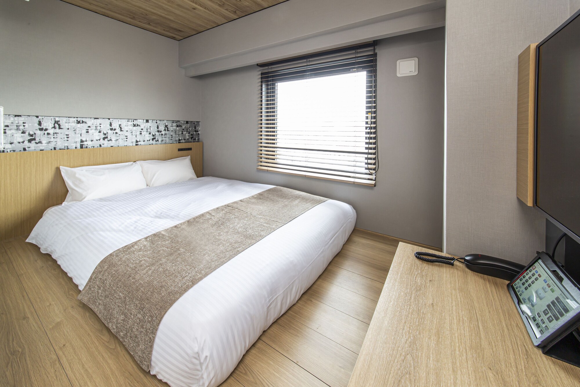 STANDARD, DOUBLE BED