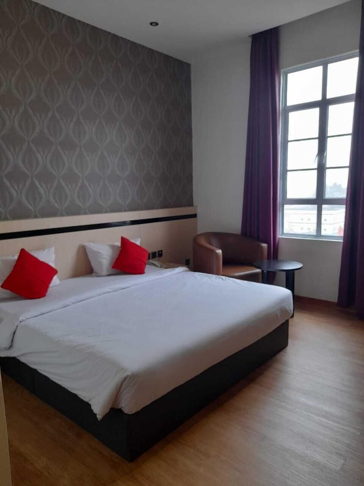 SUITE, DOUBLE BED