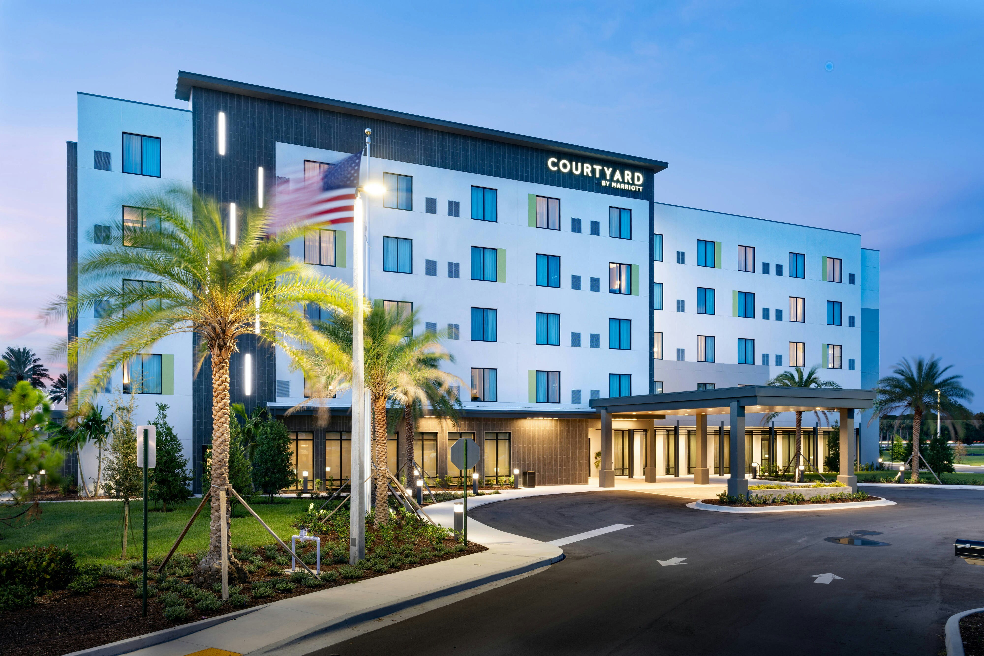 Courtyard by Marriott Port St. Lucie Tradition 2/10