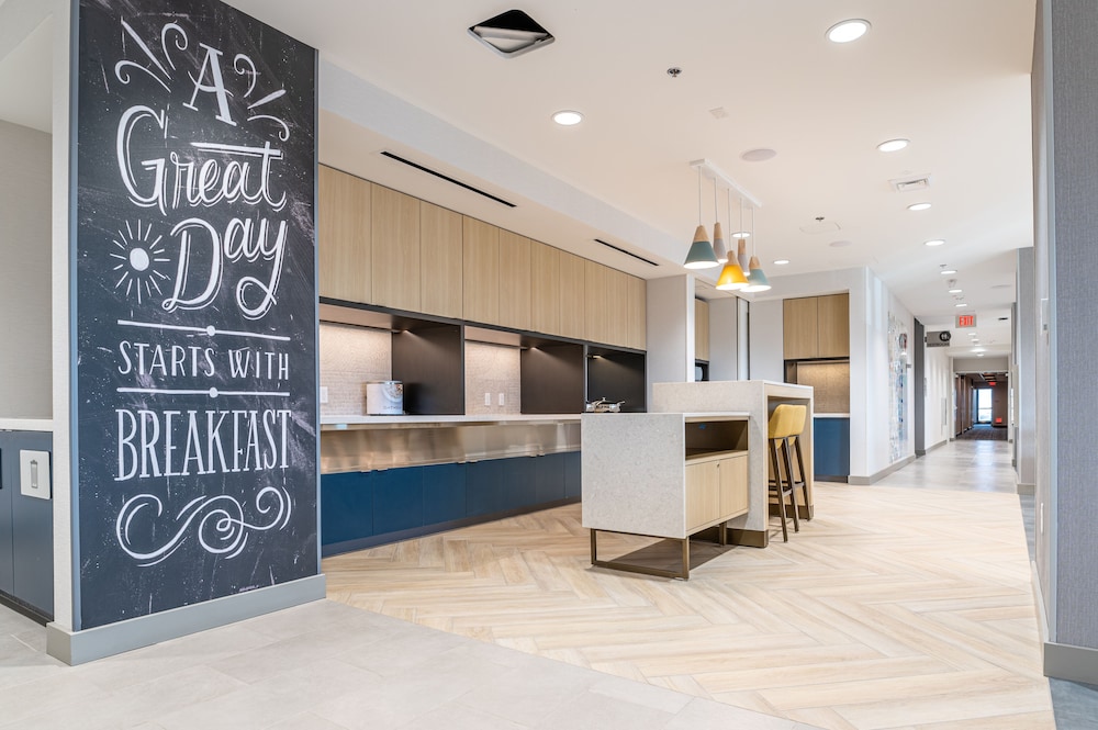TownePlace Suites by Marriott Las Vegas North I-15 7/47