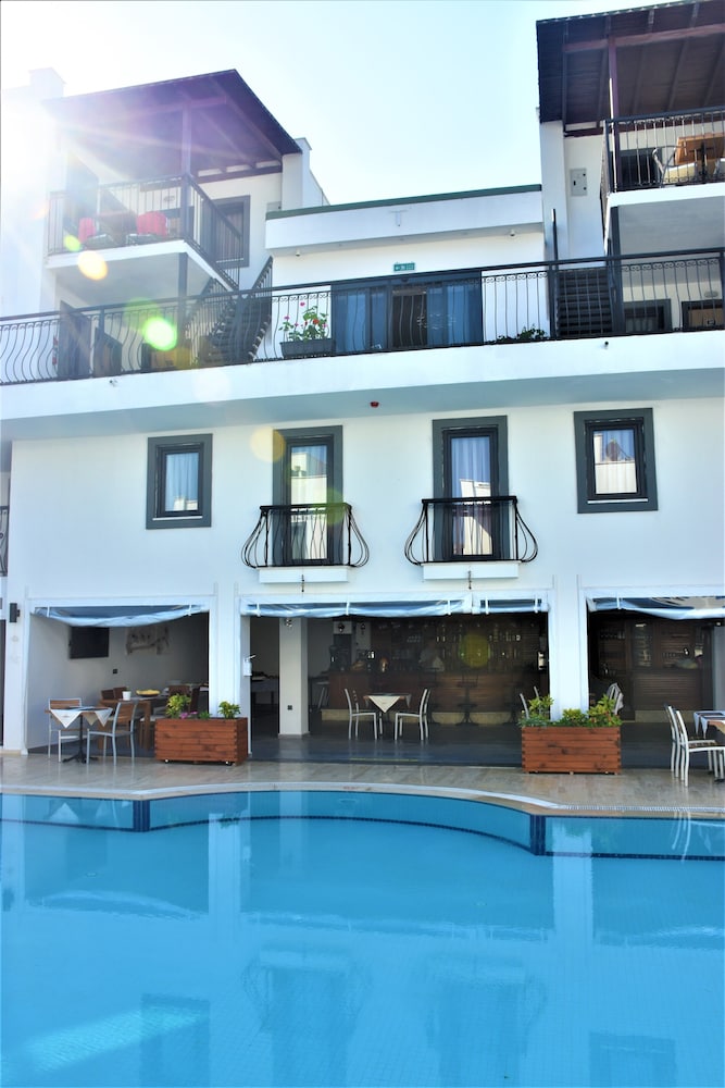 Modern Life Bodrum Otel 3/50