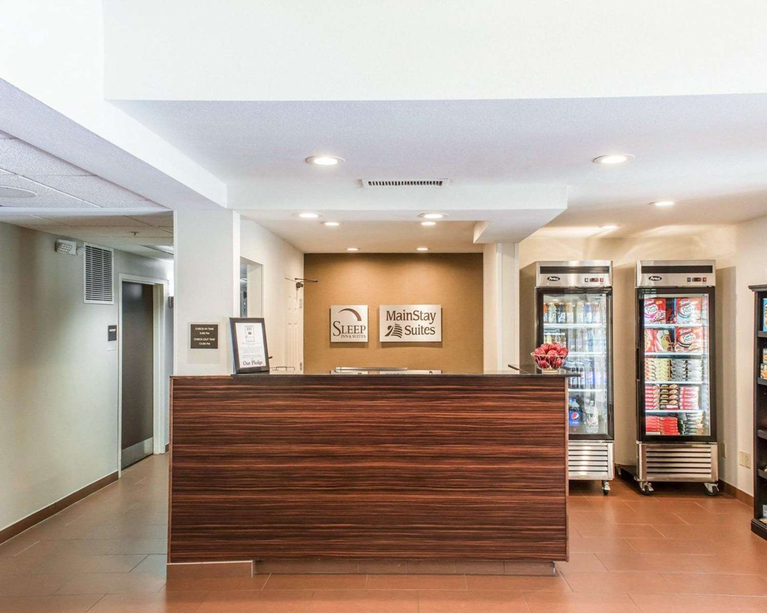 MainStay Suites Pittsburgh Airport 1/12