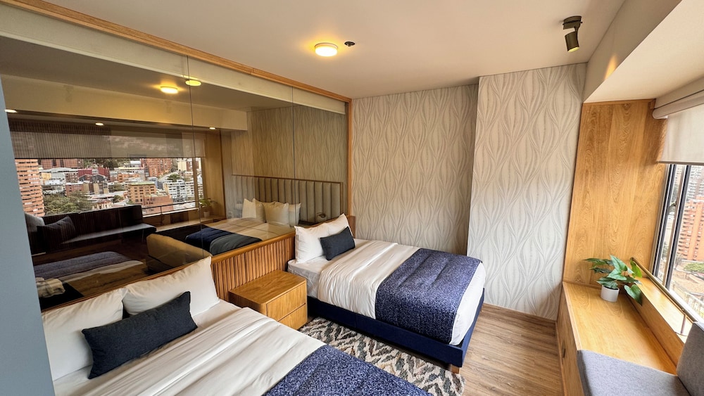 Family Suite, Queen and Twin Beds