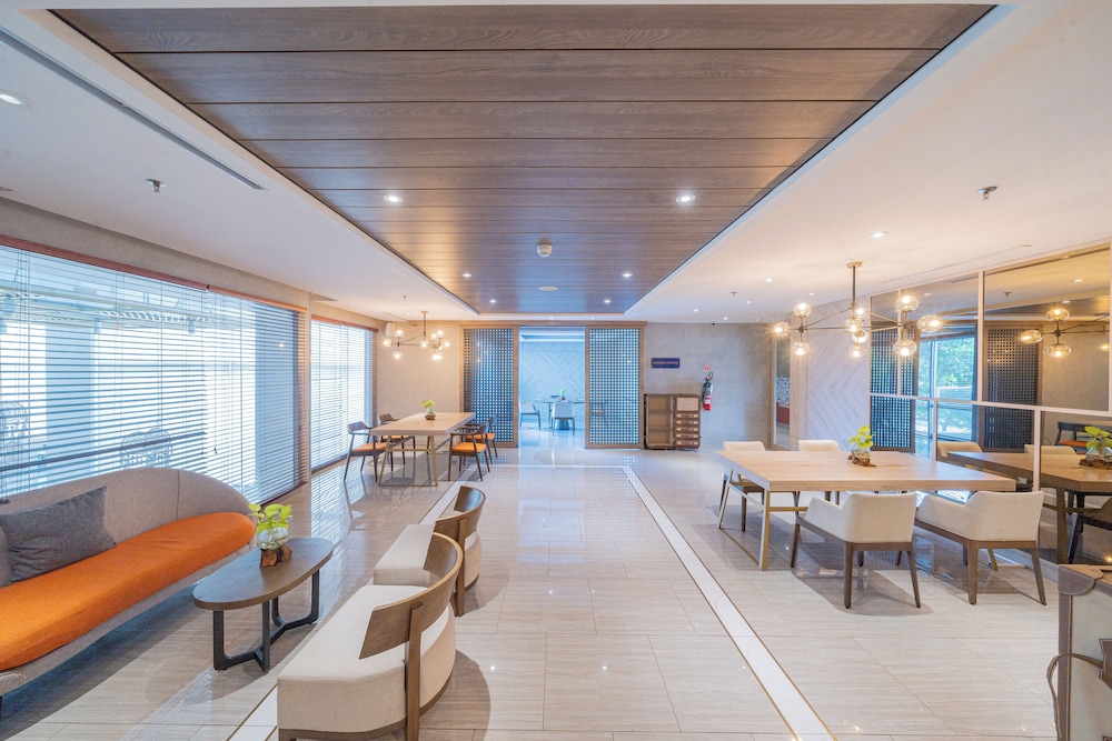 Harris Suites Puri Mansion 29/50
