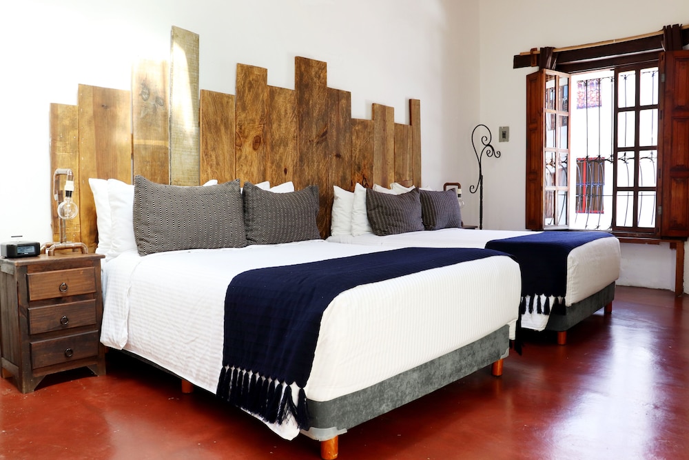 Sereno Art Hotel 25/78