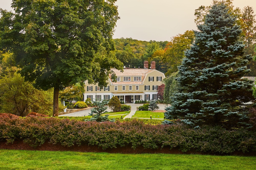 Mayflower Inn & Spa, Auberge Resorts Collection 65/70