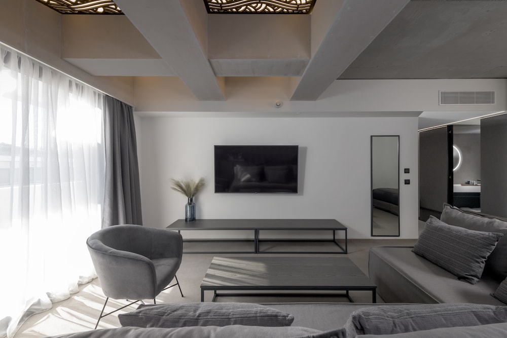 Essence Suites Rhodes 20/32