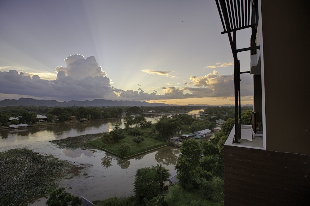 Natee the Riverfront Hotel Kanchanaburi 25/38