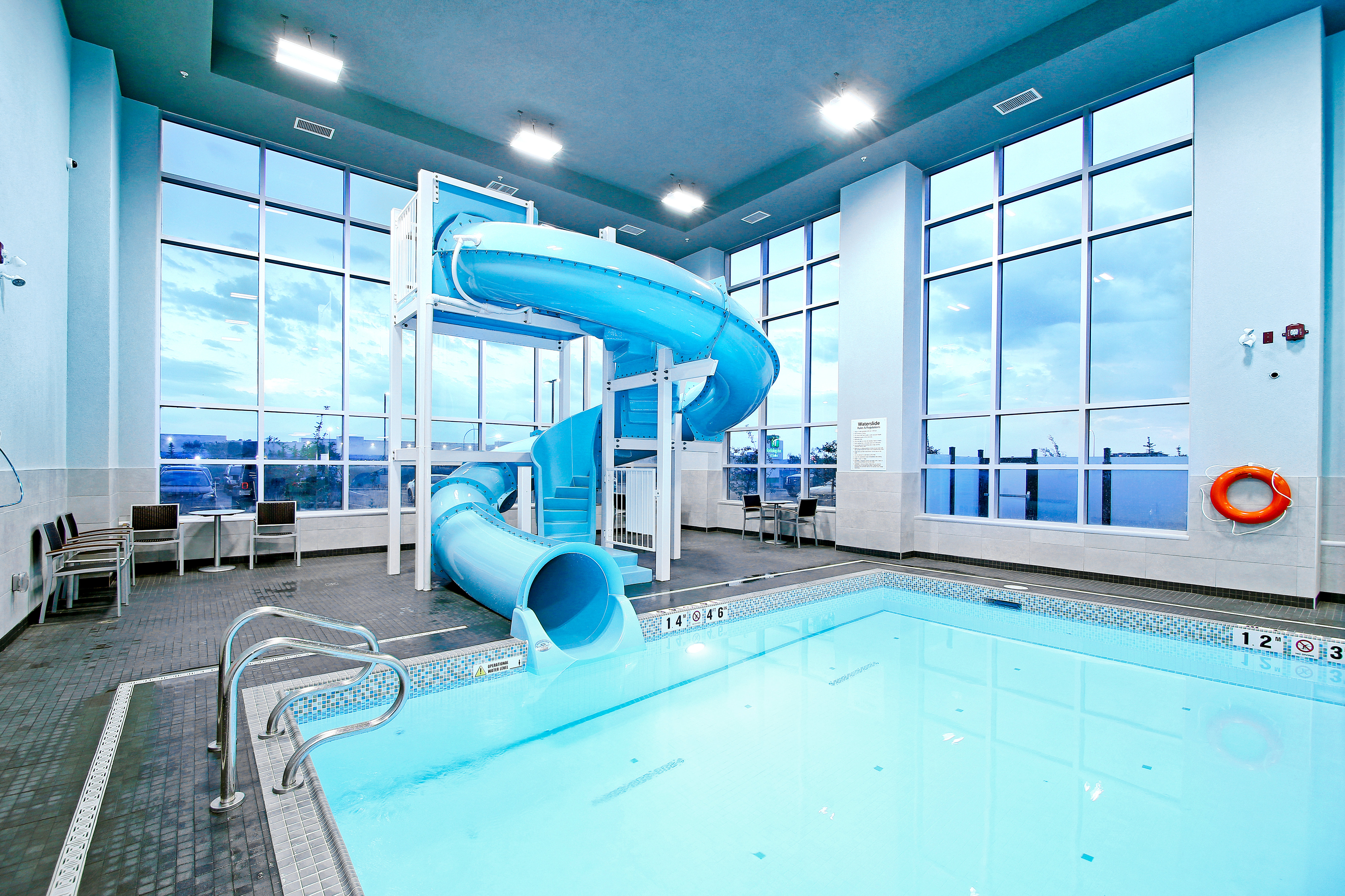 Holiday Inn & Suites Calgary Airport North 21/50