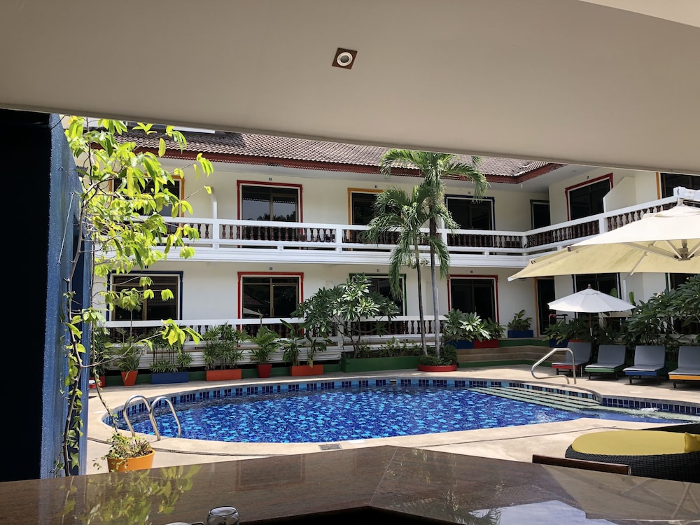 Tropical Palm Resort and Spa 28/31