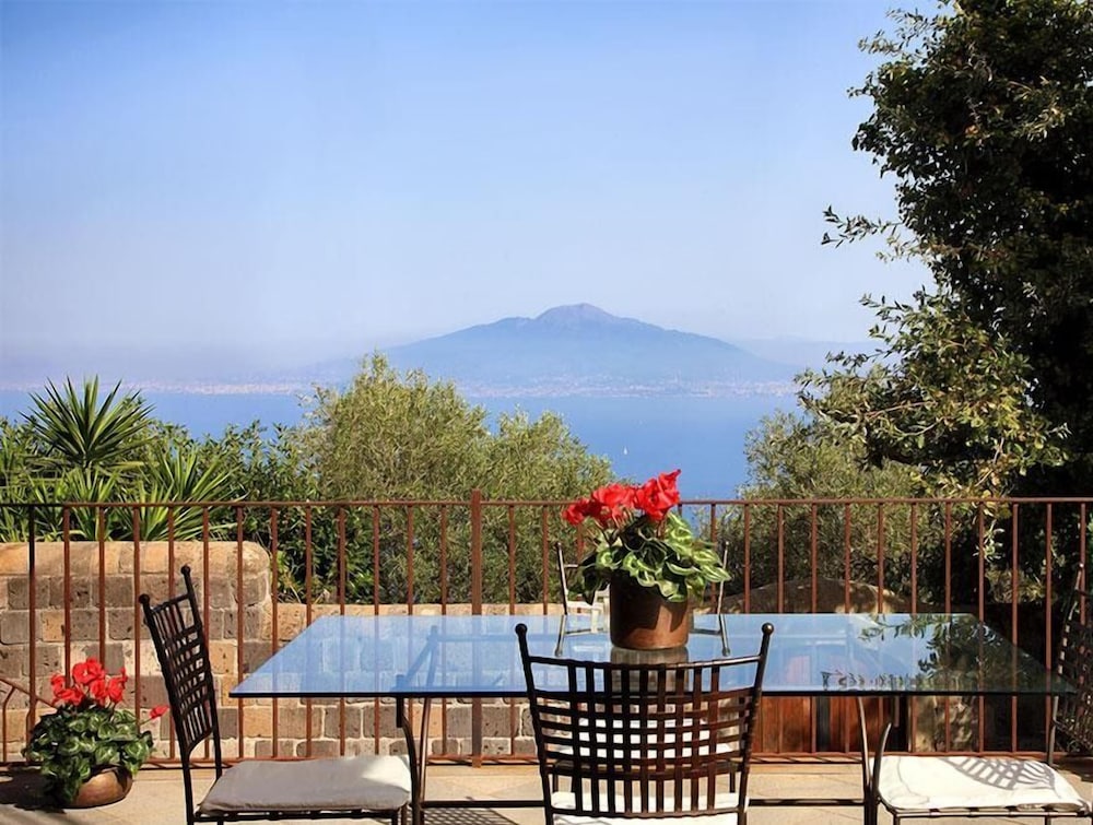 Villa Vesuvio 19/29