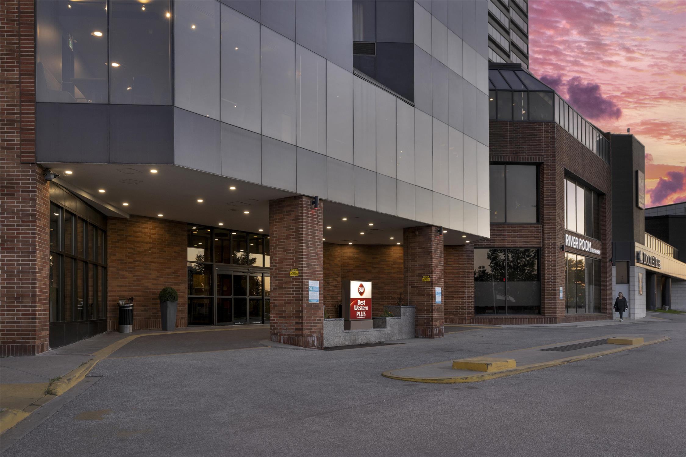 Best Western Plus Waterfront Hotel 62/63