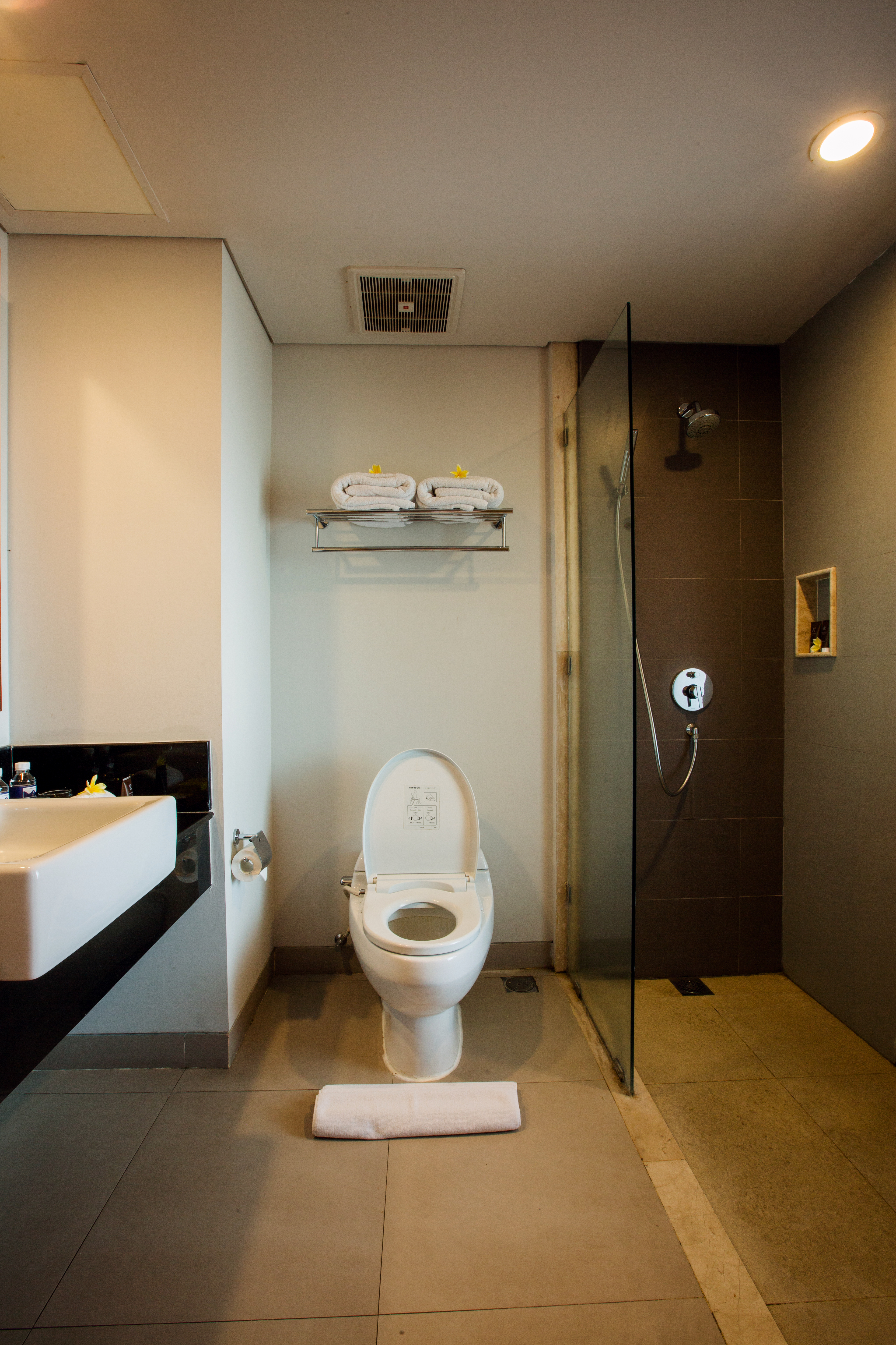 غرفة قياسية بسرير مزدوج أو سريرين منفصلين، The Kirana Canggu Hotel 3/3