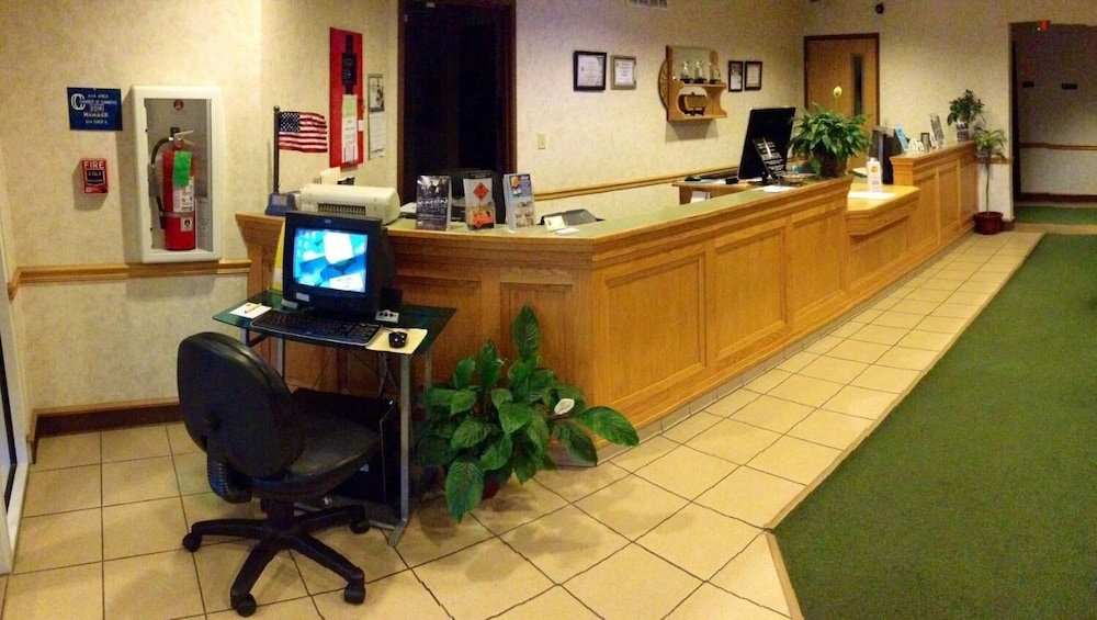 Super 8 by Wyndham Ava MO 12/24