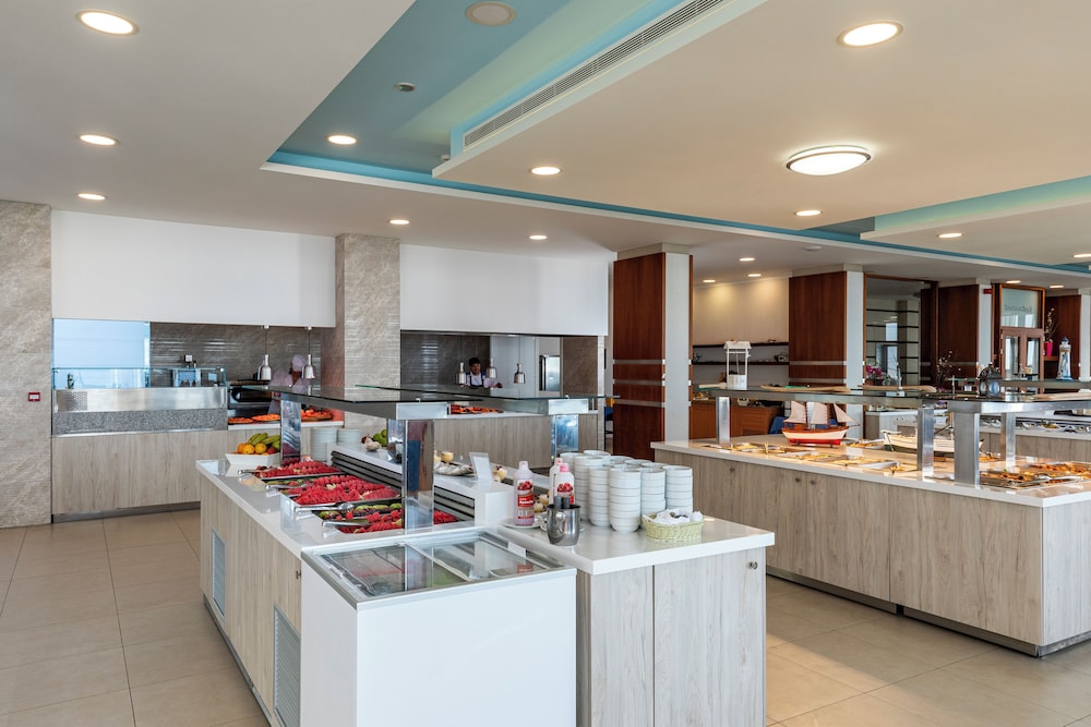 Belair Beach Hotel 10/50
