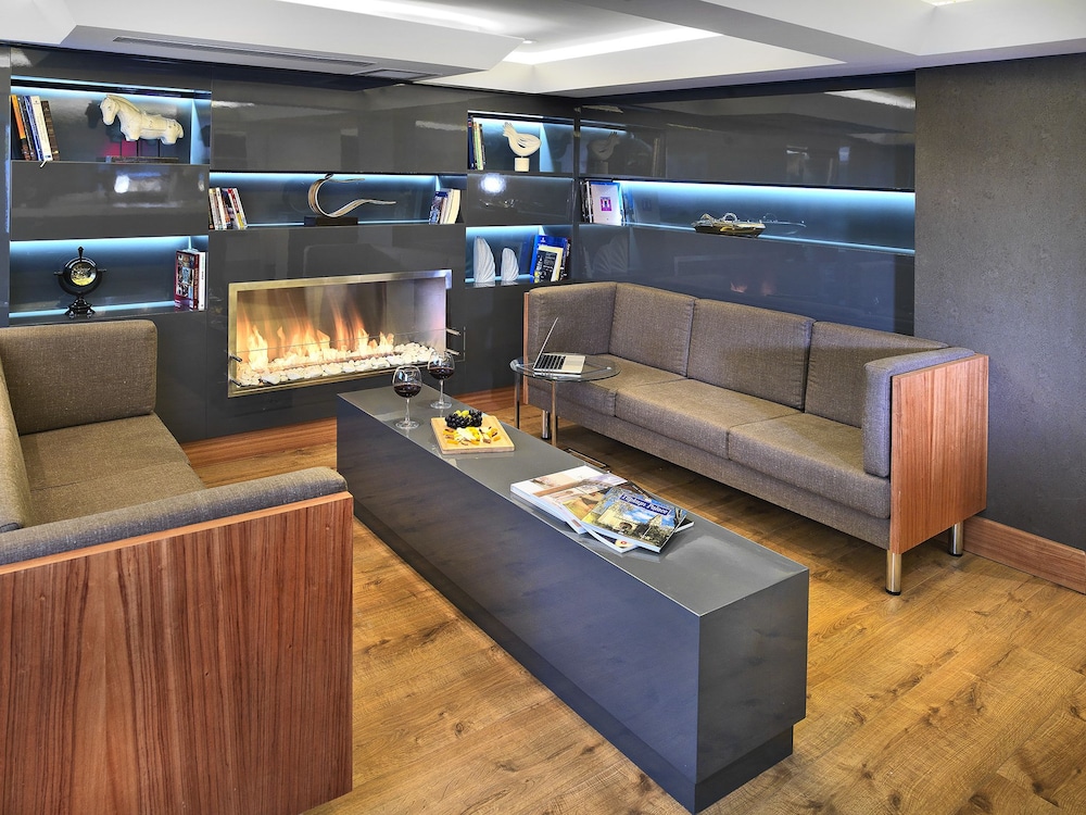 MISA HOTEL 44/59