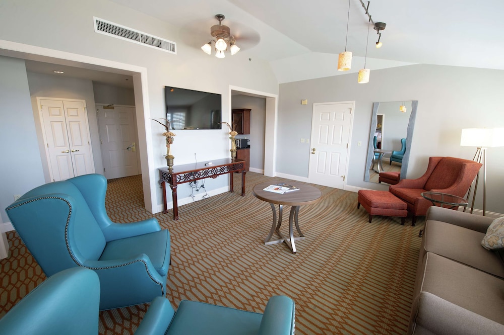 Virginia Crossings Hotel Conference Center 27/41