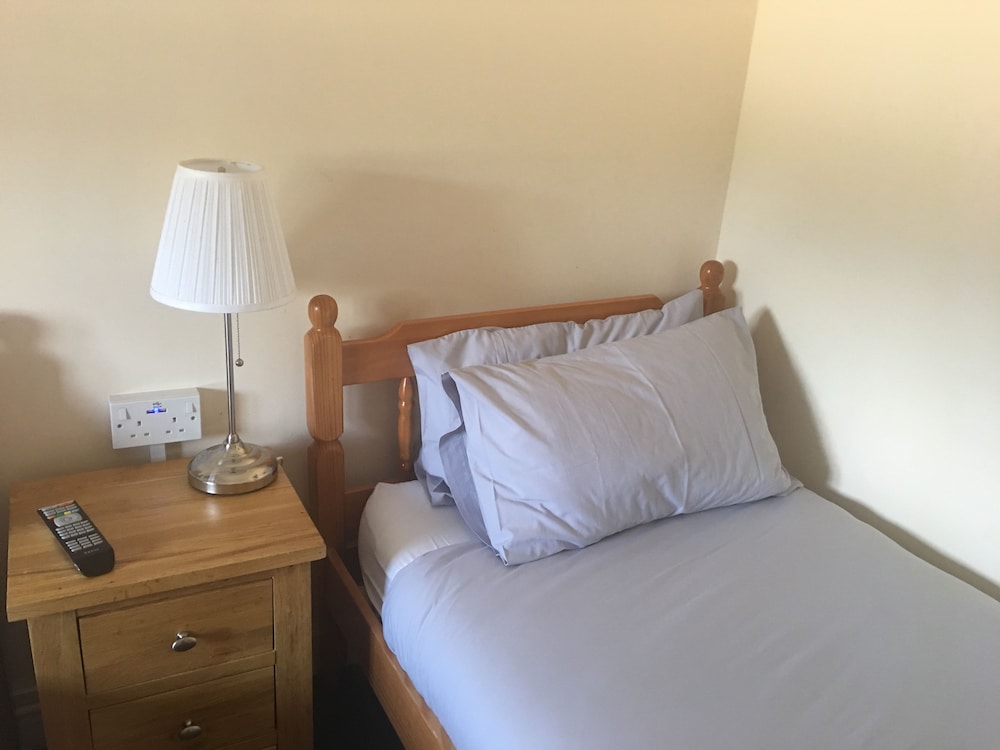 Bridge Farm Guesthouse 12/50