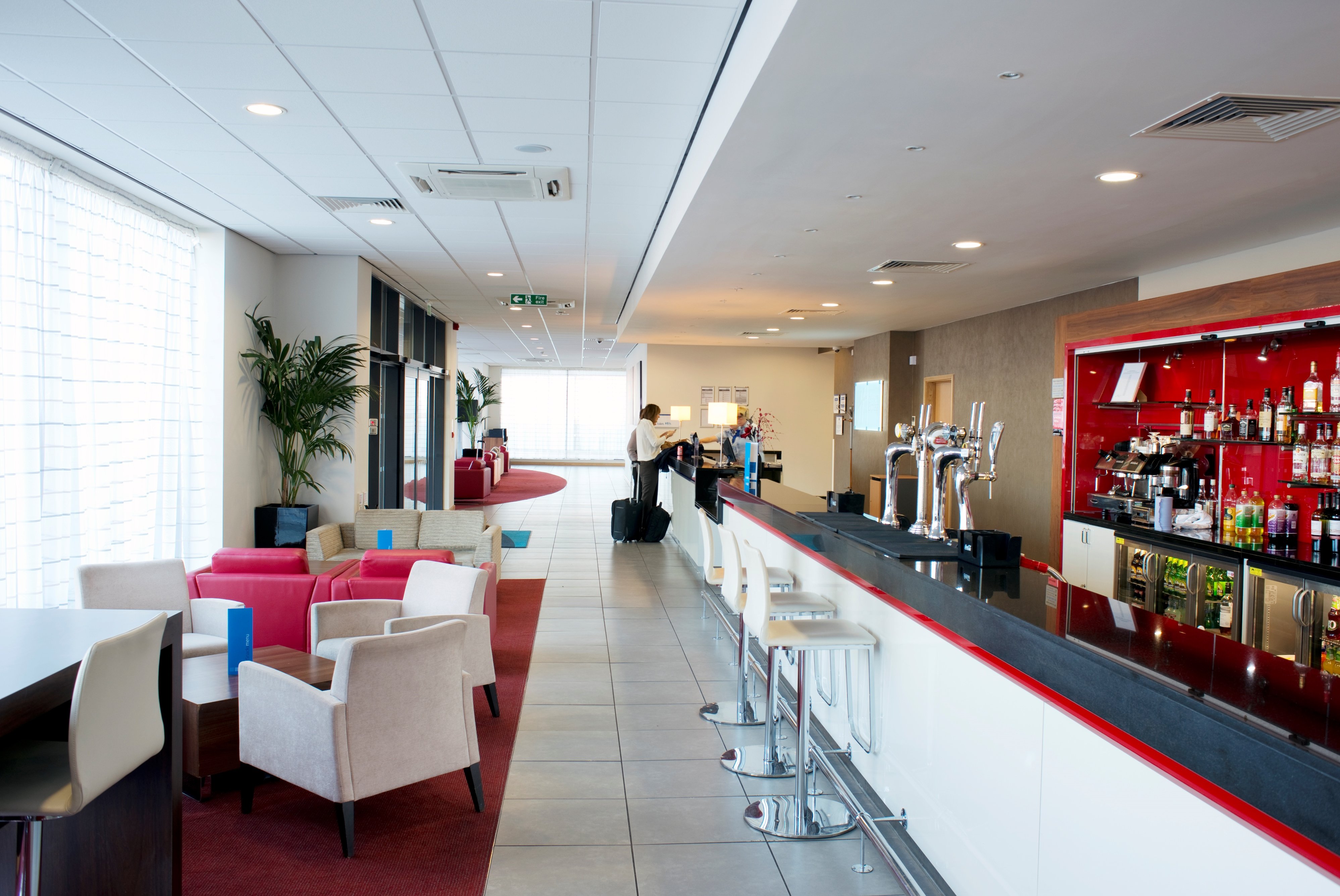 HOLIDAY INN EXPRESS ROTHERHAM - NORTH 12/18