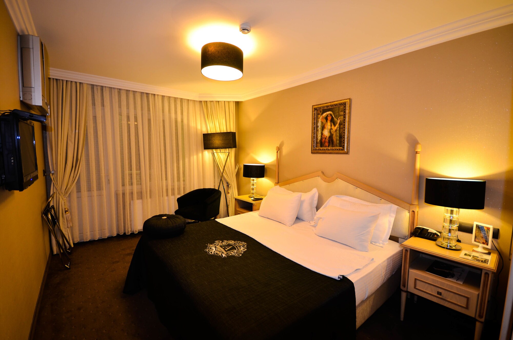 STANDARD, DOUBLE OR TWIN BED