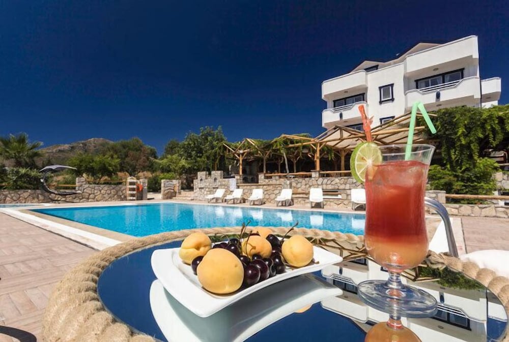 Uslu Otel Royal Yachting 18/36