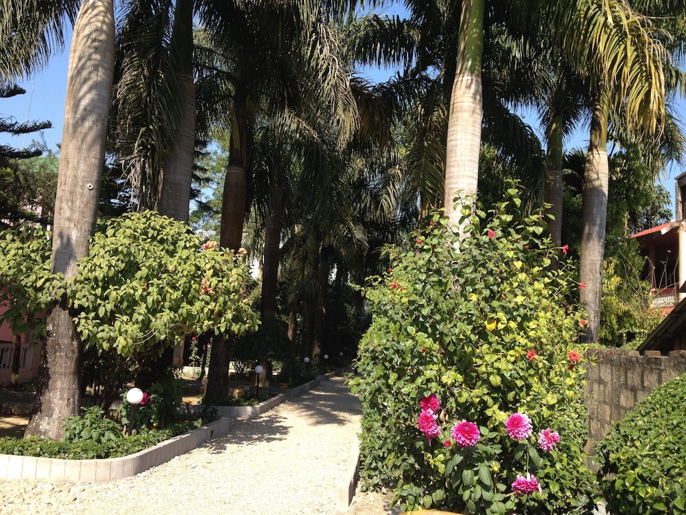 Sauraha Resort 48/50