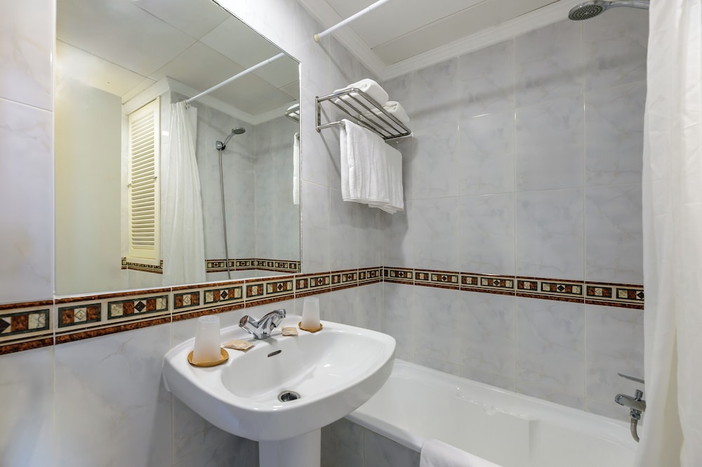 Hotel Vibra Riviera 58/59