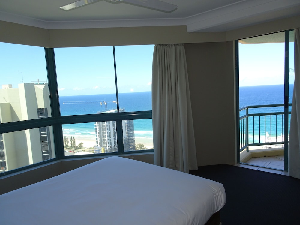 Mantra Crown Towers Surfers Paradise 38/95