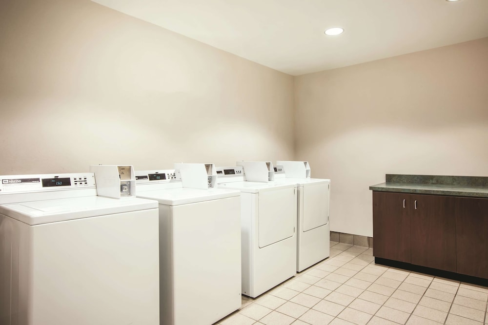 Fairfield Inn & Suites By Marriott Fresno River Park 9/54