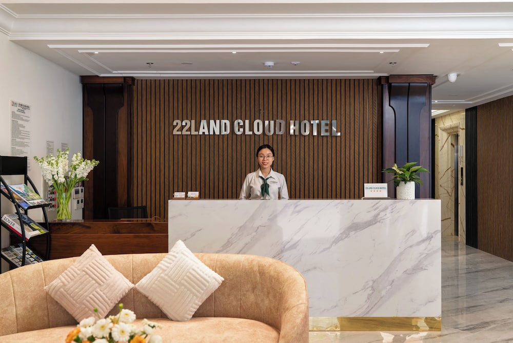 22Land Cloud Hotel 5/75