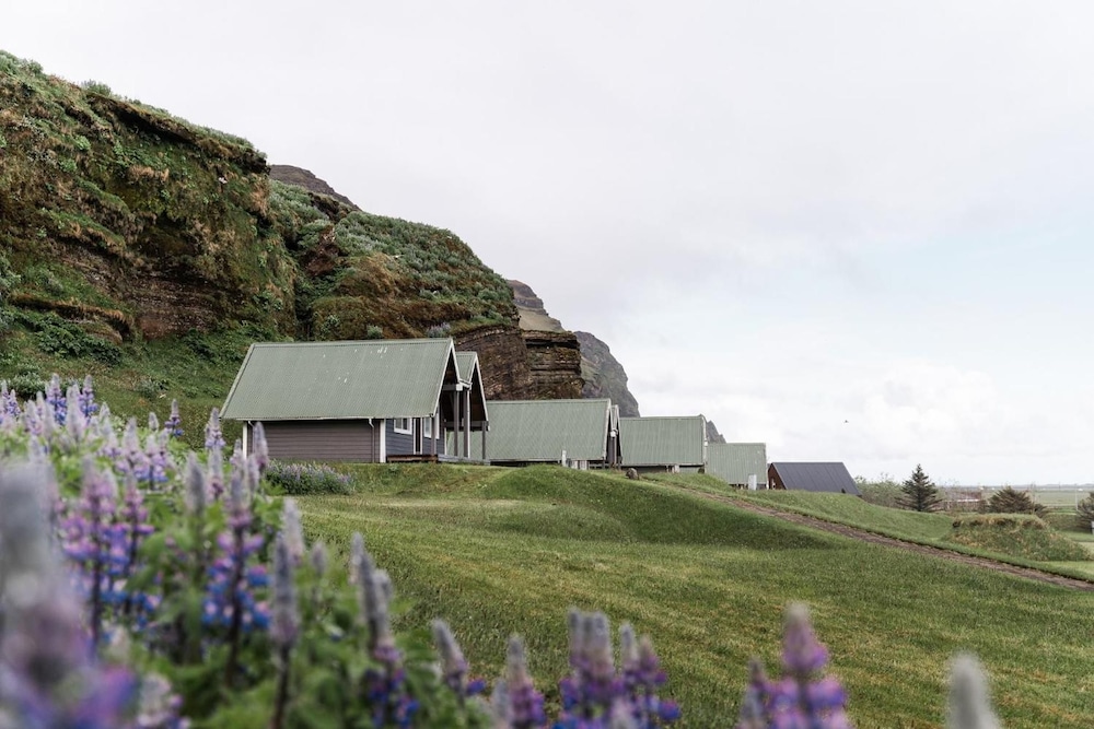 Vik Cottages 23/24
